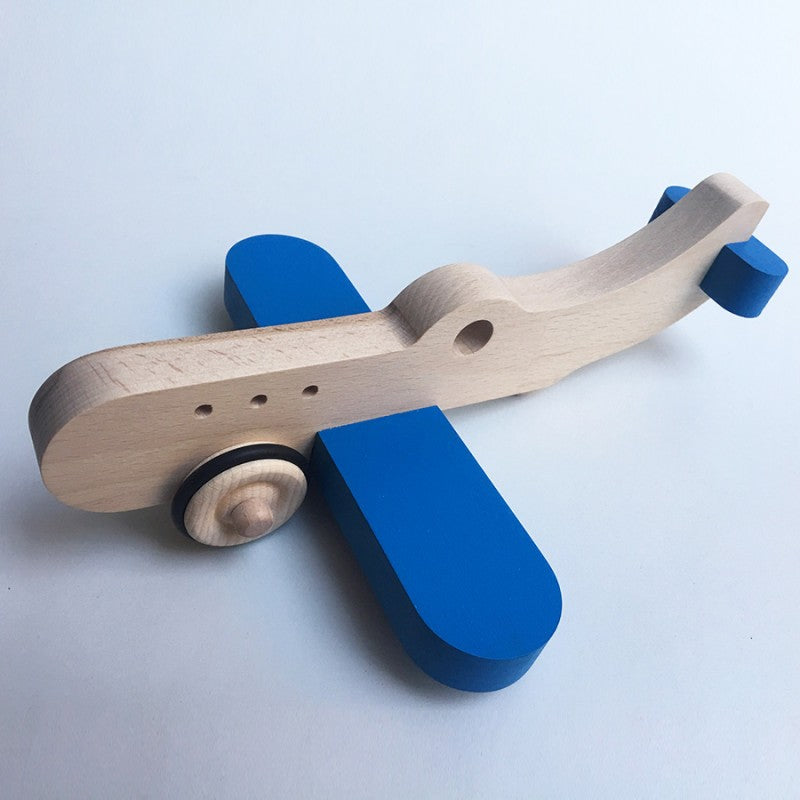 Amelia the wooden plane with wheels